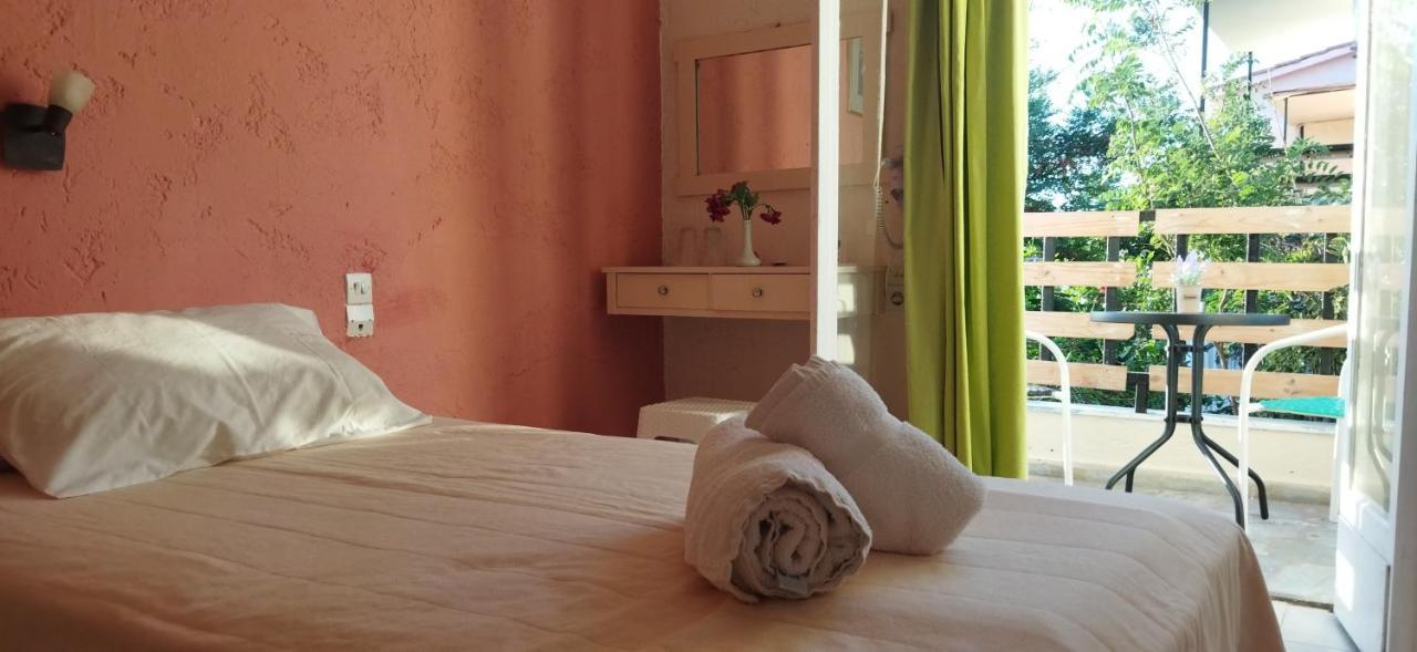 Cleo Rooms 250M From The Beach มาเลีย ภายนอก รูปภาพ