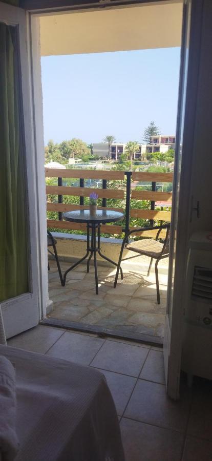 Cleo Rooms 250M From The Beach มาเลีย ภายนอก รูปภาพ